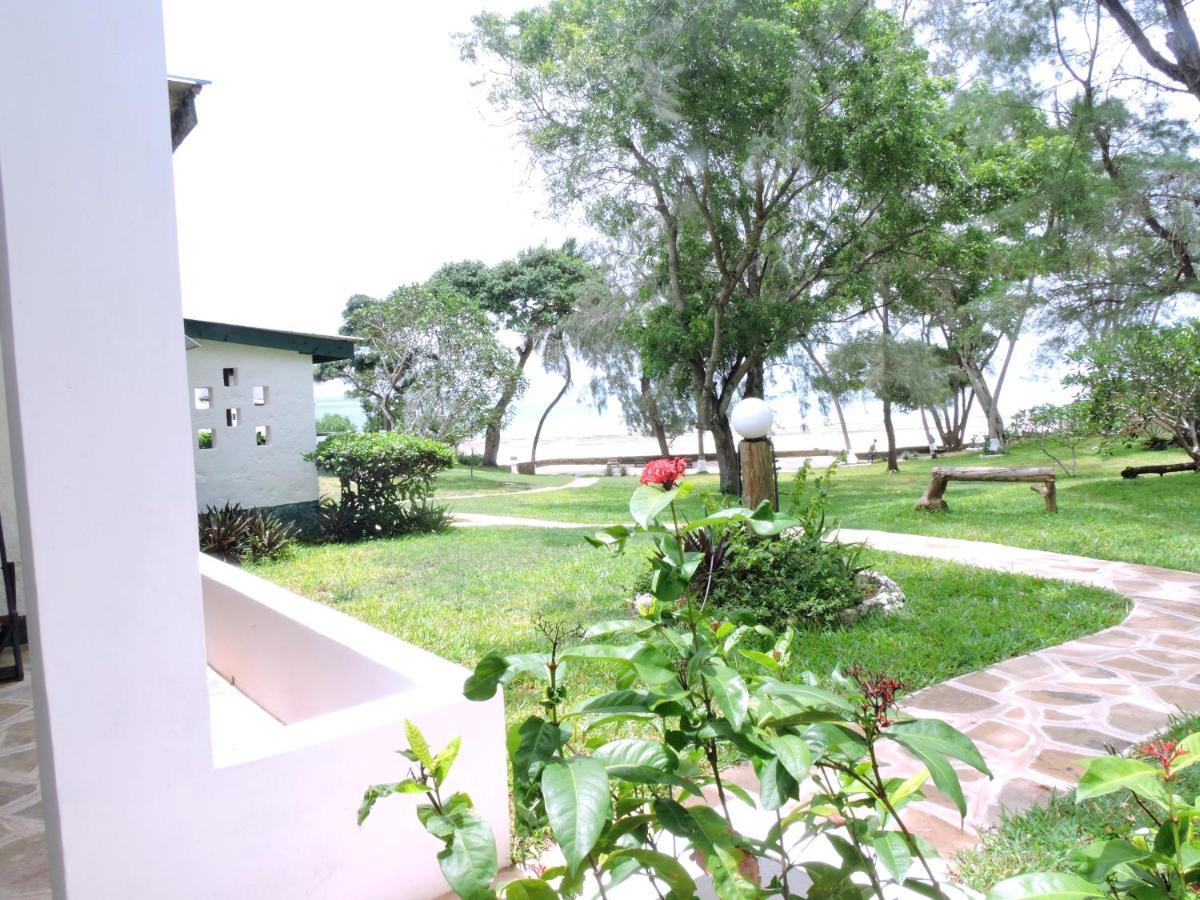 Diani Beachalets Exterior foto